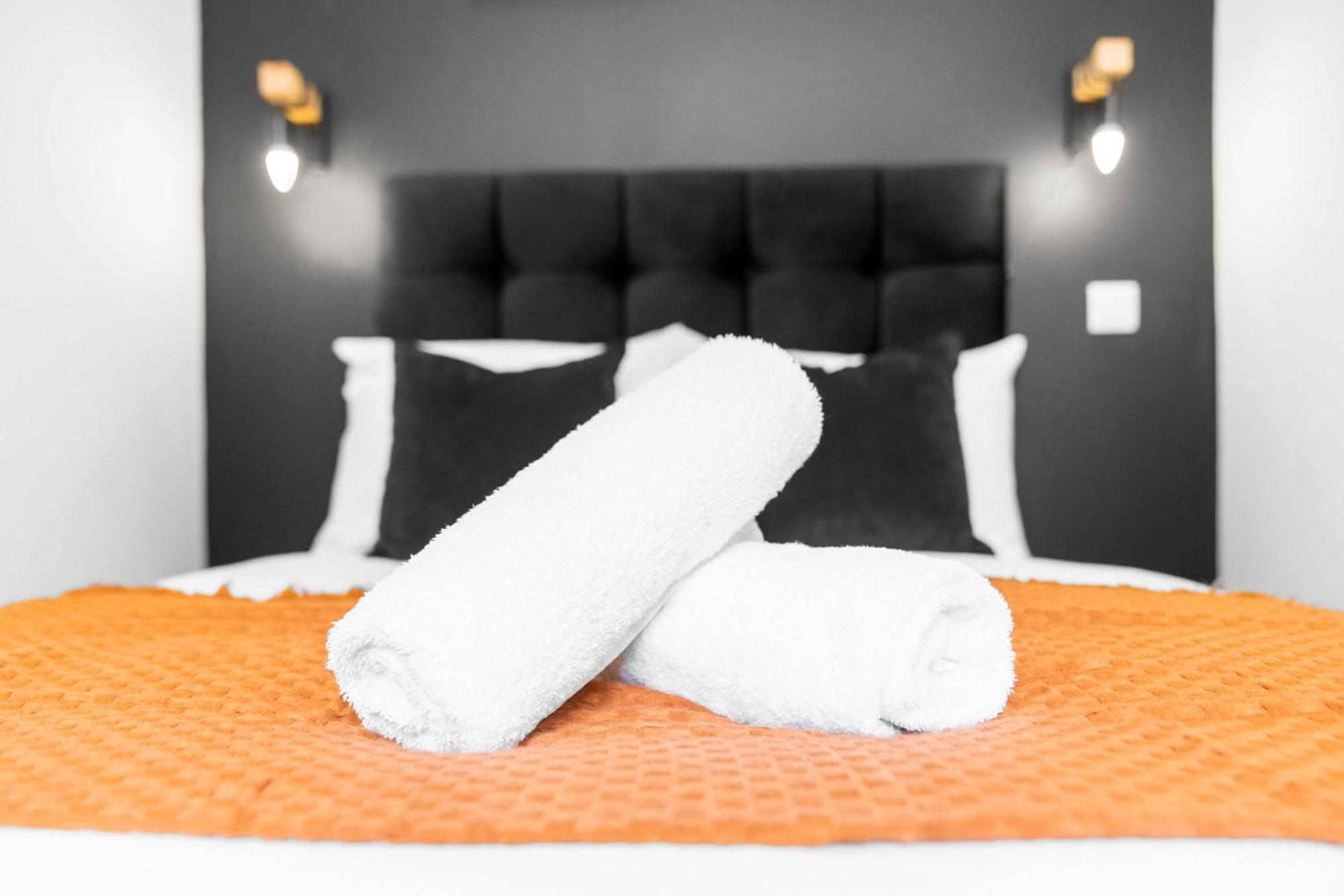 Stylish Apartment - Free Wifi & Netflix - On Street Parking - Double Bed - 49Ag Rowley Regis Luaran gambar